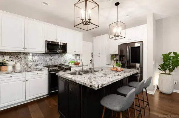 15947 Parkview Loop, San Diego, CA 92127