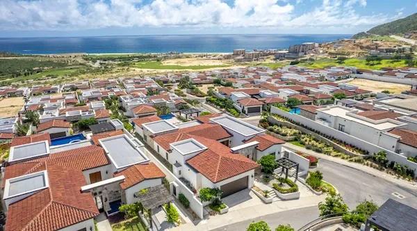 Luxury buyers choose baja