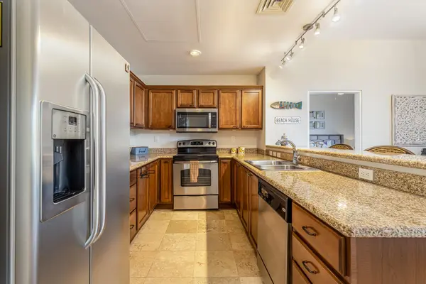 Paraiso del Mar Condo B102