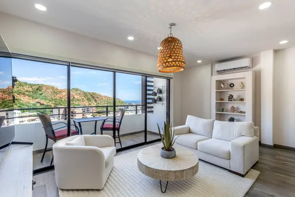 THREE POINT TOWER, Cabo San Lucas, BCS
