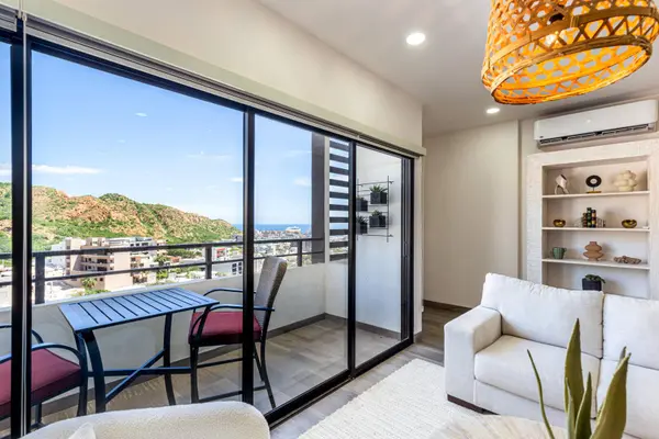 THREE POINT TOWER, Cabo San Lucas, BCS