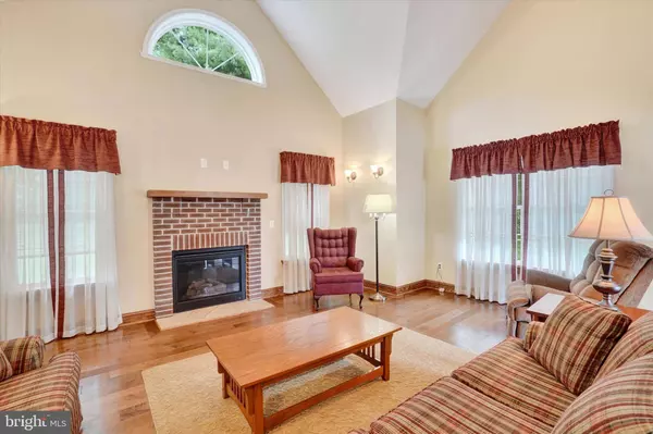 17411 REDDALE DR, New Freedom, PA 17349