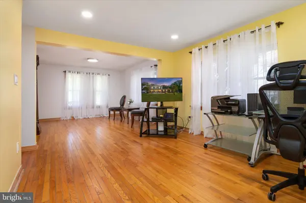 9460 GUILFORD RD, Columbia, MD 21046