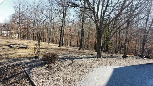 Hopeman Ln, Bella Vista, AR 72715