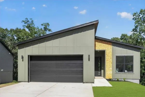 15 St Asaph Dr