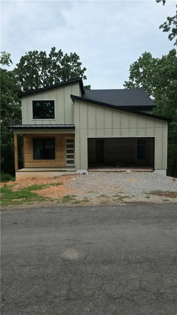 14 Stretford Dr, Bella Vista, AR 72714