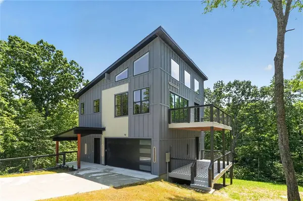 10 Selkirk Ln, Bella Vista, AR 72715