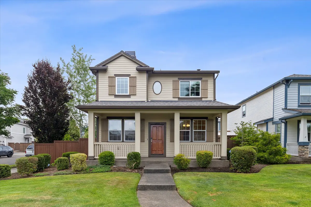 12001 SW Surrey St, Wilsonville, OR 97070-7379
