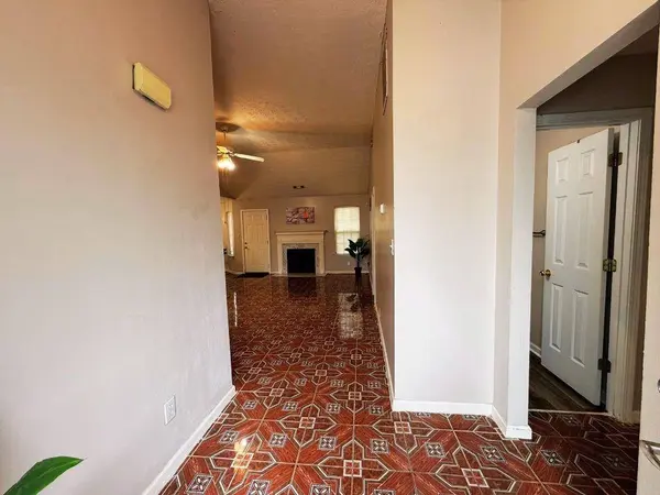5410 Twin Lakes DR, Atlanta, GA 30349