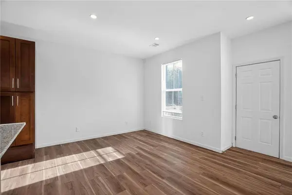 4011 Redan RD #5, Stone Mountain, GA 30083