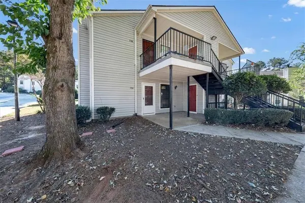 732 Windchase LN, Stone Mountain, GA 30083