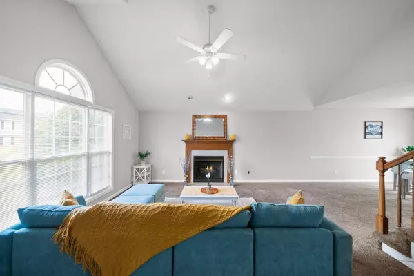 902 Fisher Ct, Clarksville, TN 37042