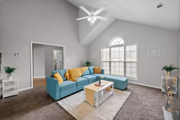 902 Fisher Ct, Clarksville, TN 37042