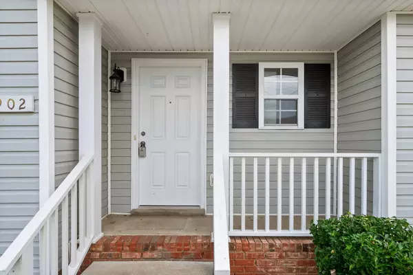 902 Fisher Ct, Clarksville, TN 37042