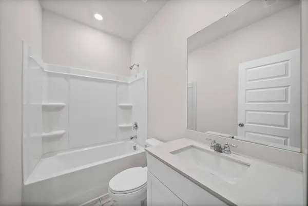 217 Viceroy Dr, Clarksville, TN 37043