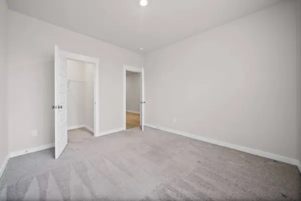 217 Viceroy Dr, Clarksville, TN 37043