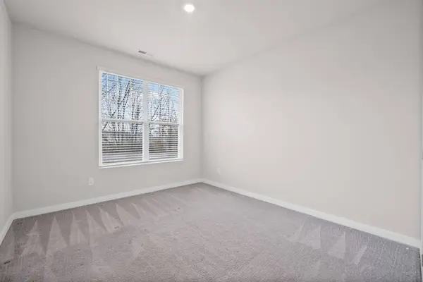 217 Viceroy Dr, Clarksville, TN 37043