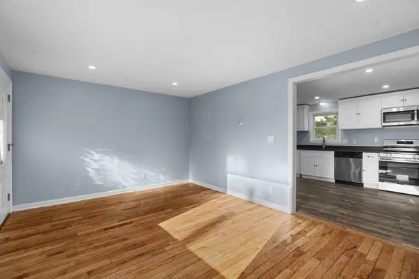 28 Crescent Ave, Brockton, MA 02302