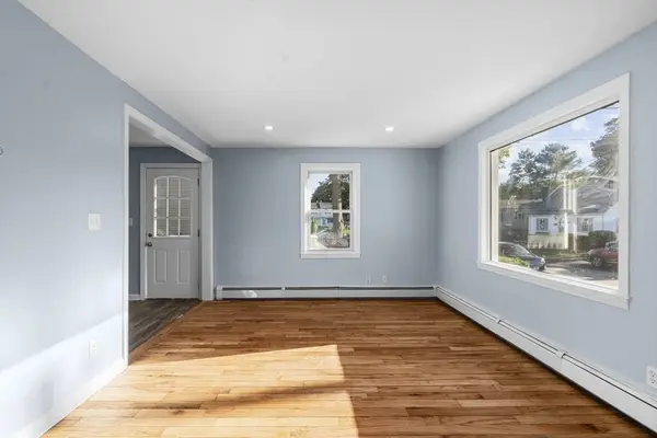 28 Crescent Ave, Brockton, MA 02302