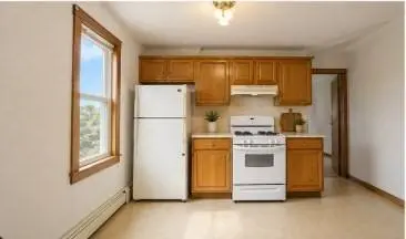 11 Powers Ave #3, Taunton, MA 02780