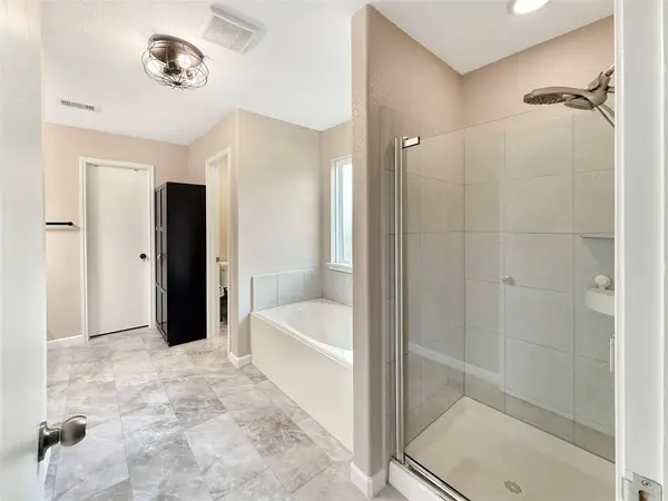 2426 Zephyr LN, Rosenberg, TX 77471