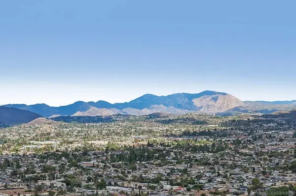1133 Emerald Heights, El Cajon, CA 92020