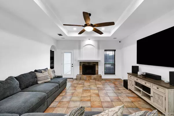 1852 County Road 6710, Lytle, TX 78052