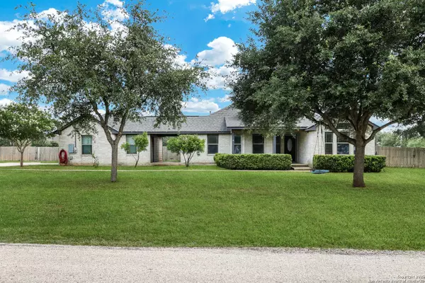 1852 County Road 6710, Lytle, TX 78052