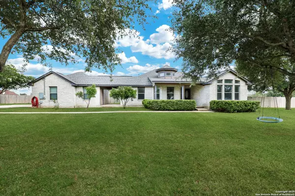 1852 County Road 6710, Lytle, TX 78052