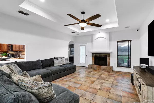 1852 County Road 6710, Lytle, TX 78052