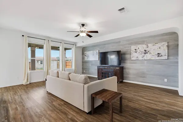 3878 Bentwood Way, New Braunfels, TX 78130