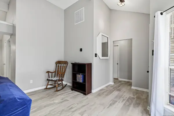 6315 Candlecrest Ct, San Antonio, TX 78244