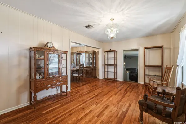 6730 E Loop 1604 S, Adkins, TX 78101