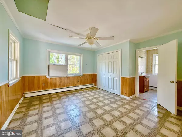 220 BERLIN RD, Clementon, NJ 08021