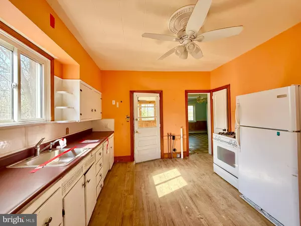 220 BERLIN RD, Clementon, NJ 08021