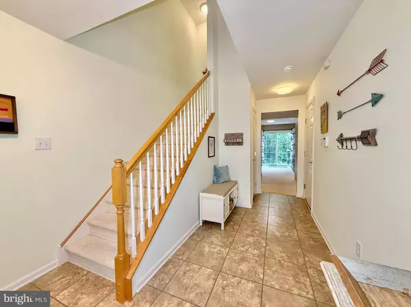 95 OAKRIDGE DR, Mount Royal, NJ 08061