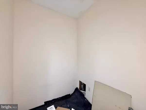 224 N KING ST, Gloucester City, NJ 08030