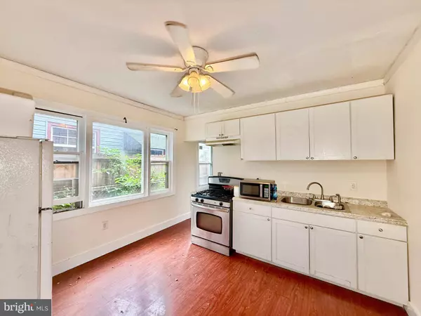 224 N KING ST, Gloucester City, NJ 08030