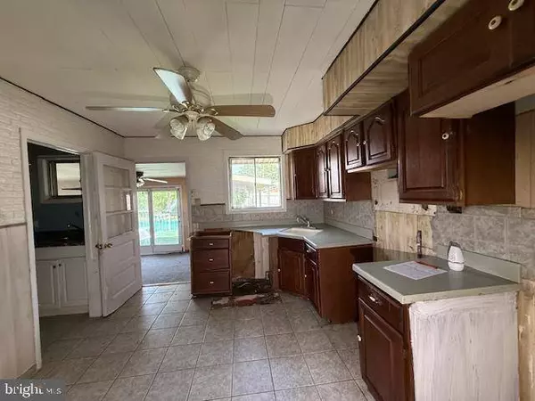 1106 CUMBERLAND AVE, Woodbury, NJ 08096