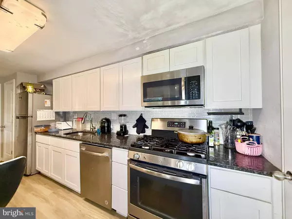 182 KENWOOD DR, Sicklerville, NJ 08081