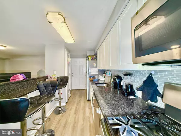 182 KENWOOD DR, Sicklerville, NJ 08081