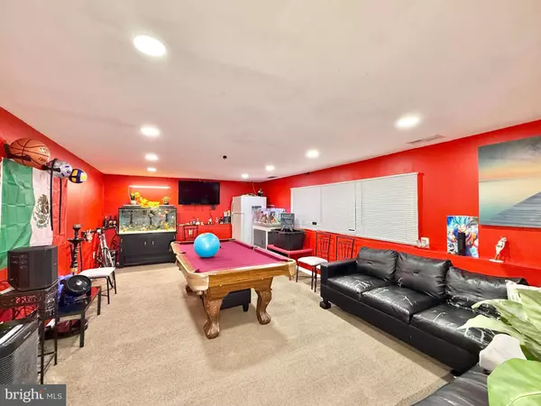 322 7TH AVE, Lindenwold, NJ 08021