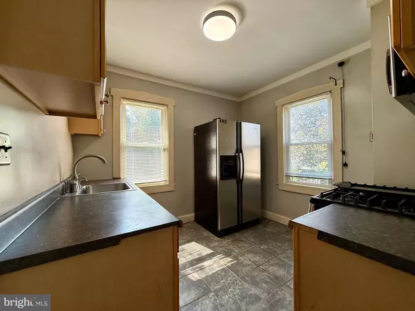 508 SUNSET AVE, Maple Shade, NJ 08052