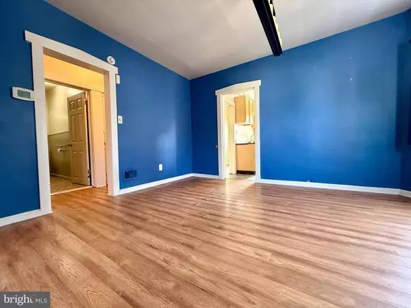 508 SUNSET AVE, Maple Shade, NJ 08052