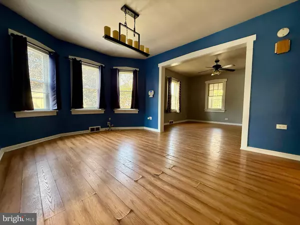 508 SUNSET AVE, Maple Shade, NJ 08052