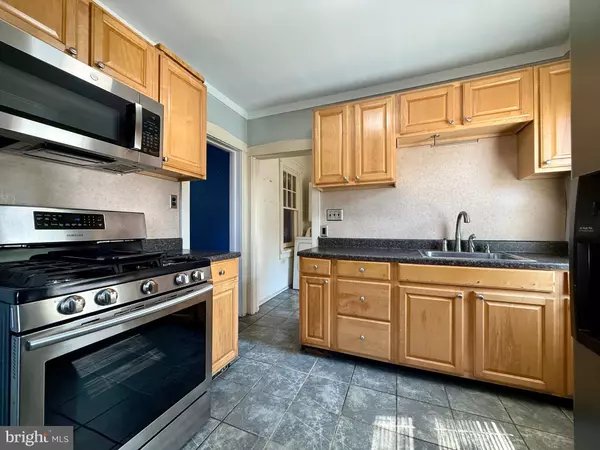 508 SUNSET AVE, Maple Shade, NJ 08052