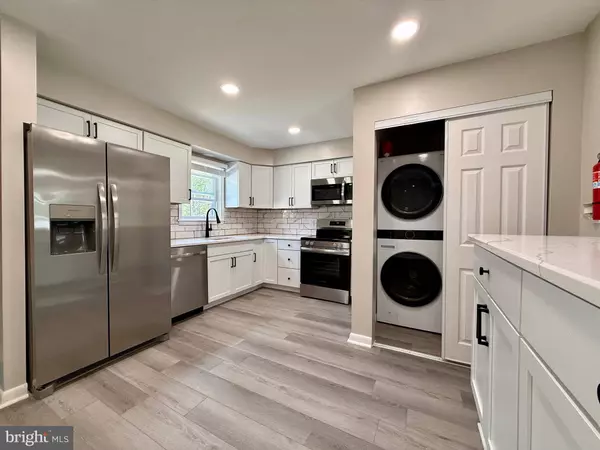 801 SIXTH RD, Newtonville, NJ 08346