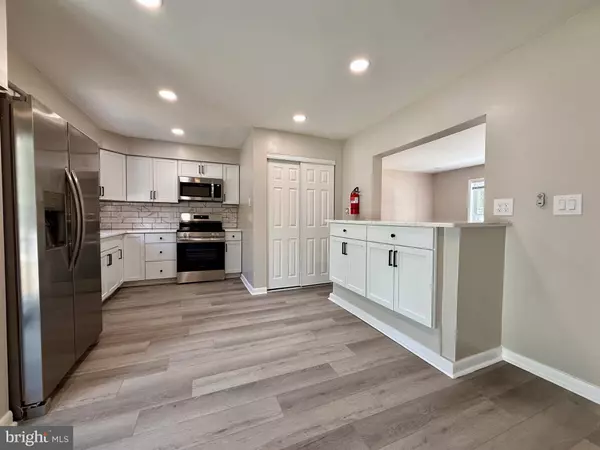 801 SIXTH RD, Newtonville, NJ 08346