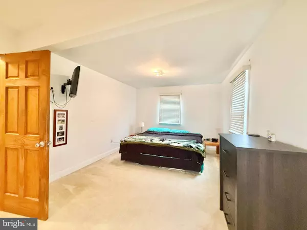 401 N ATLANTIC AVE, Stratford, NJ 08084