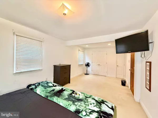 401 N ATLANTIC AVE, Stratford, NJ 08084